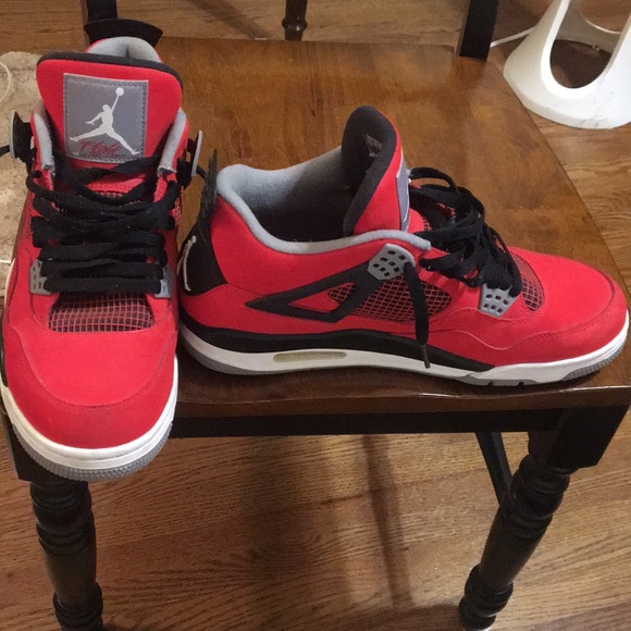 jordan 4 toro bravo outfit